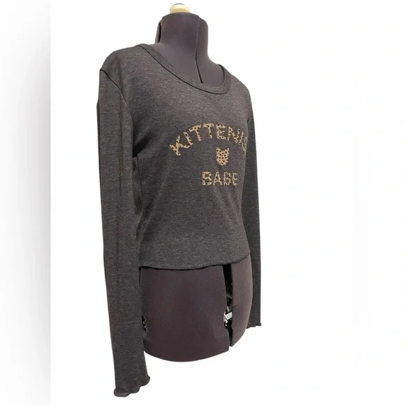 Kittenish Babe Gray Crop Top with Leopard Print Graphic Size S - Picture 3 of 11